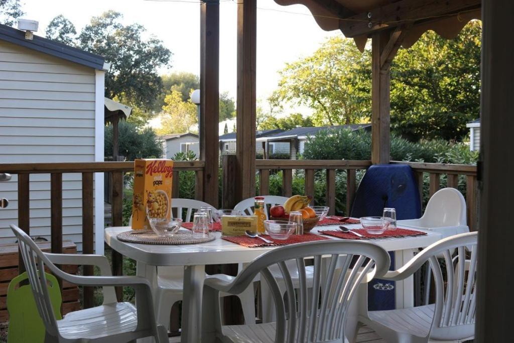 Camping Parc Mogador Sanary-sur-Mer Exterior foto